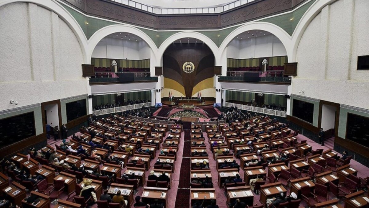 Срок парламента. Здание парламента Афганистана. Парламент Афганистана фото. Парламент Афганистана структура. Бир палатали парламент.