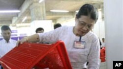 ေဒၚစုေရြးေကာက္ပြဲ၀င္မည့္ကိစၥ ေကာ္မရွင္ဥကၠ႒ ႀကိဳဆို