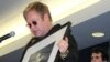 Elton John se convierte en padre