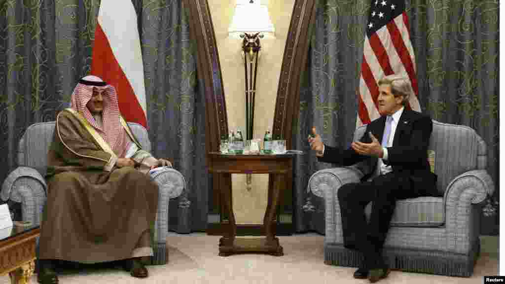 U.S. Secretary of State John Kerry (R) meets with Kuwait's Foreign Minister Sheikh Sabah Al-Sabah at a hotel in Riyadh, March 4, 2013. 