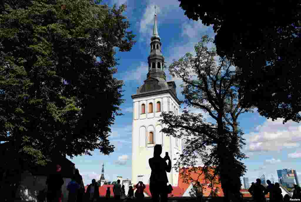 کلیسای سنت نیکولا در تالین پایتخت استونی.&nbsp;در حال حاضر این کلیسا زیر نظر موزه هنر استونی قرار دارد و به موزه تبدیل شده است.