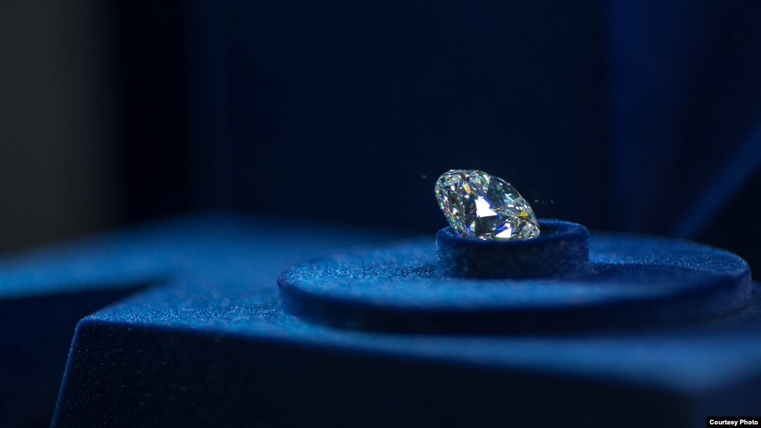 Alrosa Creates a 'Dynasty' Out of 179-Carat Diamond