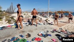 Des touristes russes sur la plage de l'hôtel Steigenberger Kantaoui Bay, à Sousse, Tunisie, 29 septembre 2017.