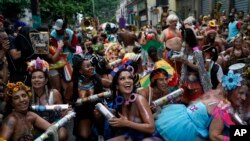 El presidente Jair Bolsonaro ha dicho que preferiría tener un hijo muerto que un hijo gay y que a los policías que matan a los delincuentes se les deberían dar medallas y no sentencias de prisión.