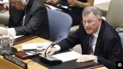 U.N. Envoy Robert Serry before Security Council, July 25, 2012 (U.N. photo)