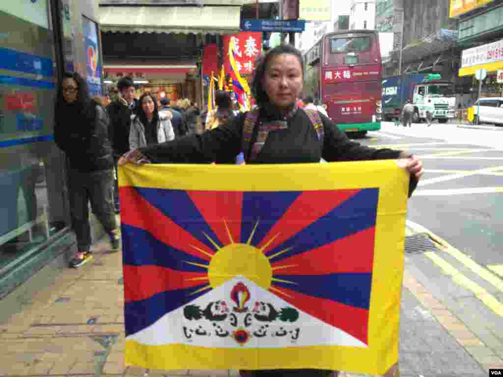 香港與西藏同行發起人許先茗表示，西藏應享有香港的一國兩制、高度自治，保留西藏珍貴的歷史文化