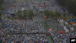 Demonstranti u Viktorija parku u Hongkongu, 1. jul 2013.