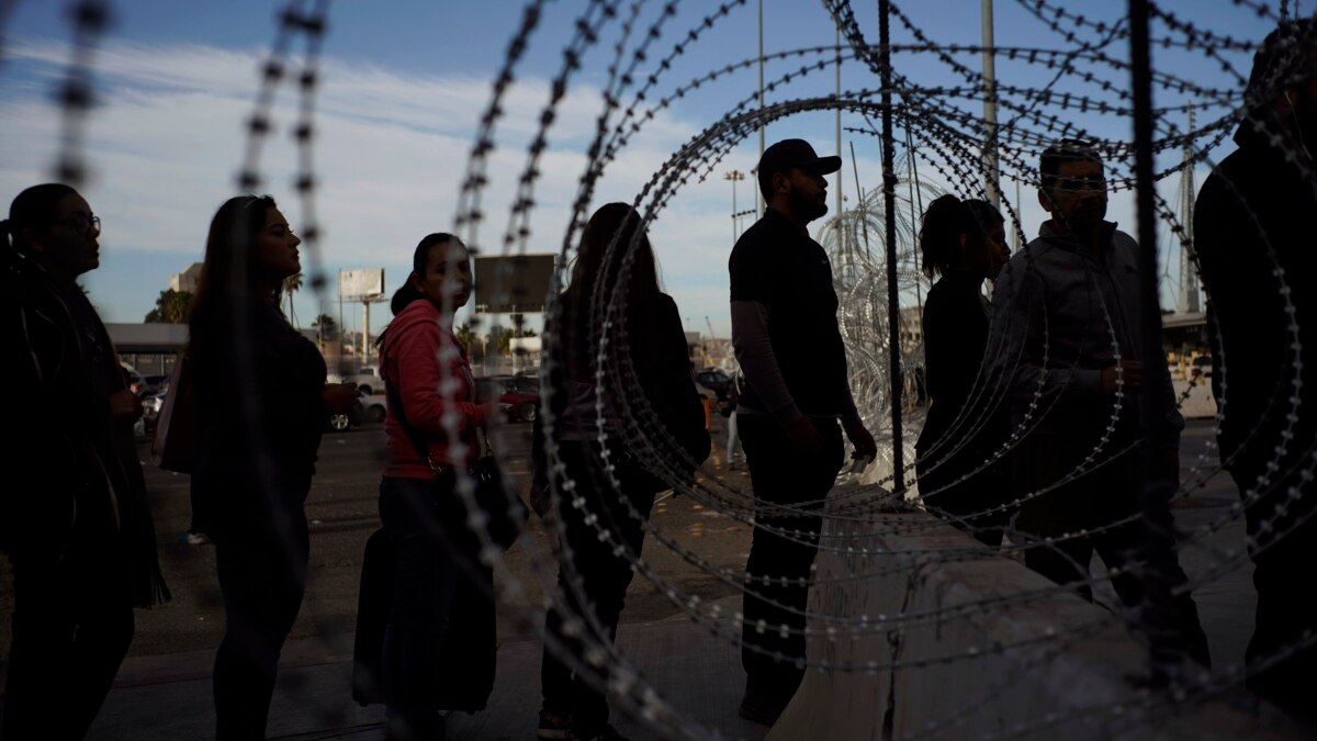 Judge Bars Enforcement of Trump’s Asylum Ban