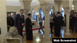 Predsednik Srbije Aleksandar Vučić i patrijarh Srpske pravoslavne crkve Irinej, nakon sasntanka u Beogradu prošle godine, Foto: video grab