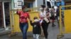 Venezuela: Militares controlan paso de migrantes por coronavirus en trochas y cruces fronterizos