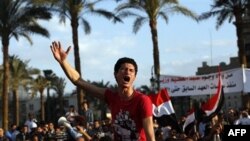 Демонстранти на головній площі у Каїрі.