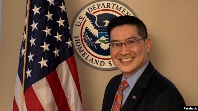 Luật sư Tony Phạm, 47 tuổi, được Tổng thống Hoa Kỳ Donald Trump bổ nhiệm làm Cố vấn Trưởng Pháp lý của Cơ quan Thực thi Di trú và Hải quan Hoa Kỳ (ICE) từ tháng 1/2020. Photo Facebook Tony Pham.