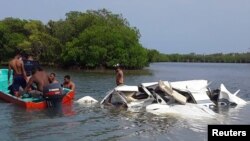 Las autoridades no pudieron comentar sobre las probables causas del desplome de la aeronave. Photo: Departamento de Bomberos de Honduras via Reuters.