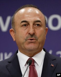 El canciller turco, Mevlut Cavusoglu, criticó al presidente Donald Trump y dijo que el suyo "no es el enfoque correcto" respecto al asesinato del periodista saudí.