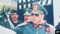El exdictador chileno Augusto Pinochet ideó el Plan Cóndor, que coordinó con el resto de las dictaduras de Sudamérica en las décadas de los '70 y '80 para arrestar y asesinar a opositores. 