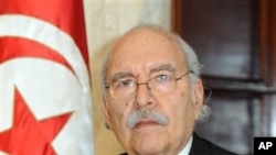Tunisian speaker of the lower house of parliament, Fouad Mebazaa, takes an oath as interim President of Tunisia, in Tunis, 15 Jan 2011