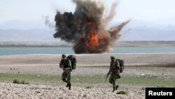 Ciidamada Iran oo dhoola-tus ka sameynaya xuduudda Azerbaijan 
