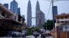 Suasana di Kampung Baru, Kuala Lumpur Malaysia, 14 April 2020. (Foto: dok). Malaysia akan mengizinkan sebagian besar bisnis untuk buka kembali, Senin, 4 Mei 2020.