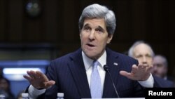 Calon Menteri Luar Negeri Amerika, Senator John Kerry dalam sidang di Capitol Hill, Washington, 24 Januari 2013. (REUTERS/Jonathan Ernst).