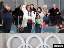 Delegasi Korea Utara tiba untuk menghadiri upacara pembukaan Olimpiade Musim Dingin di Pyeongchang, Korea Selatan, 9 Februari 2018.