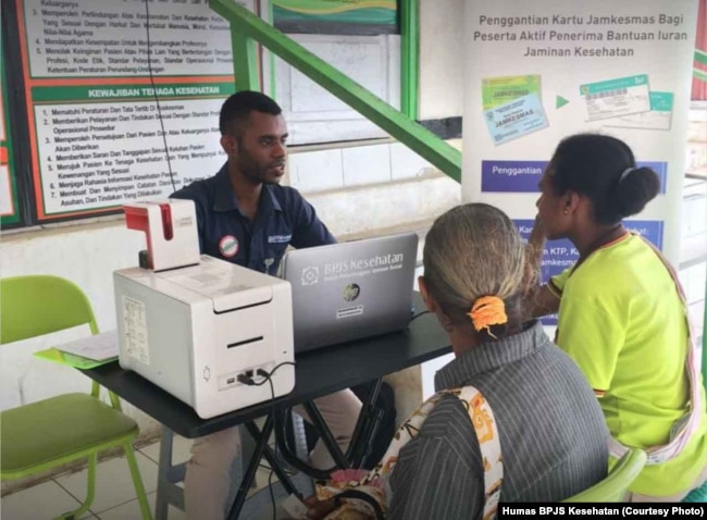 Loket pendaftaran BPJS Kesehatan hingga ke daerah-daerah terpencil untuk memaksimalkan layanan. (Foto: Humas BPJS Kesehatan)