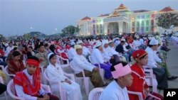 ၆၇ကြိမ်မြောက် ပြည်ထောင်စုအခမ်းအနား တိုင်းရင်းသားများ တက်ရောက်။ (ဖေဖော်ဝါရီလ ၁၂၊ ၂၀၁၄) 