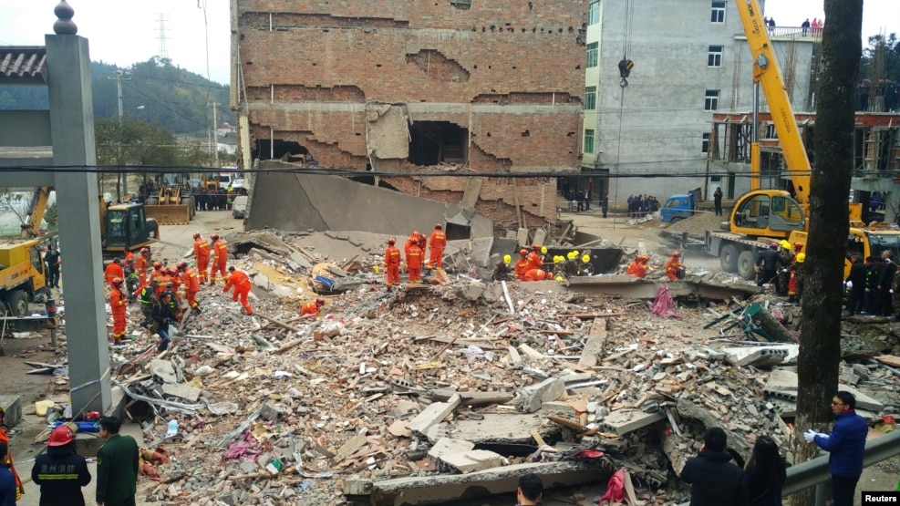3 residential buildings collapse in China (source: Reuters)
