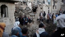 Последствия авиаудара международной коалиции. Сана, Йемен, 11 ноября 2017