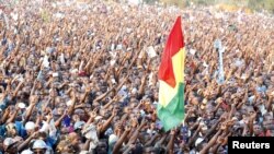 Magoya bayan dan takarar shugaban kasa Kizza Besigye 