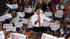 美国共和党总统候选罗姆尼2012年10月4号在维吉尼亚州费希尔斯维尔的竞选活动中发表讲话