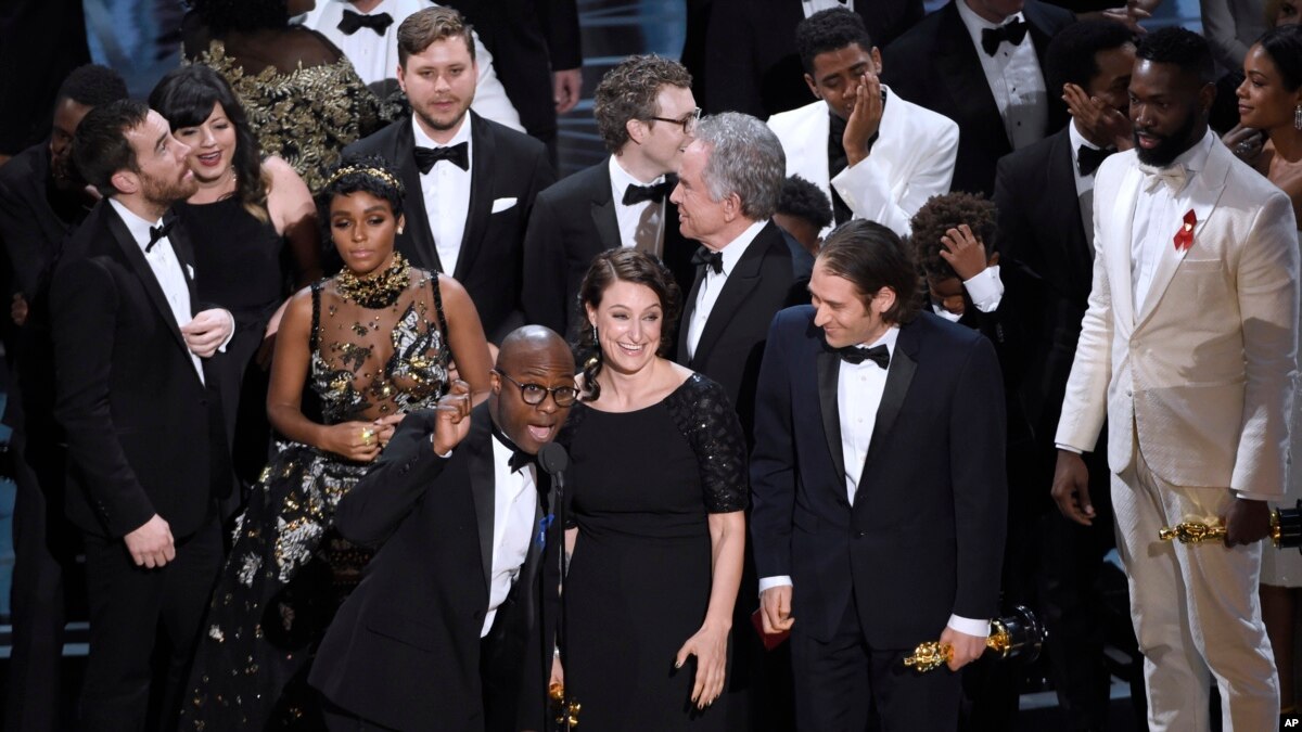 Film Terbaik Oscar 2017 | moonlight film terbaik oscar 2017 kalahkan la la land Film Terbaik Oscar 2017 | moonlight film terbaik oscar 2017 kalahkan la la land