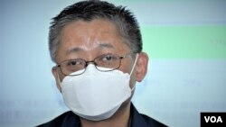 八九民運時代表香港學界到北京聲援的學聯前秘書長陳清華表示， 警方六四清晨分別拘捕鄒幸彤及一名20歲姓張的外賣速遞員， 他認為是一種警告，無論你是有名氣的公眾人物，或者寂寂無名的小市民， 都有可能被警方拘捕 (美國之音/湯惠芸)