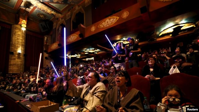 Exhibición de "Star Wars" en el teatro chino de Hollywood, California. 