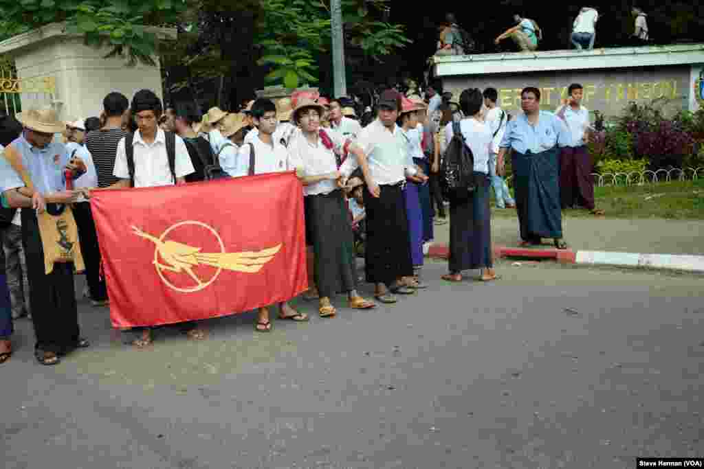 Universitas Yangon, didirikan pada tahun 1878, adalah tempat Presiden Barack Obama berbicara pada hari Jumat (14/11).