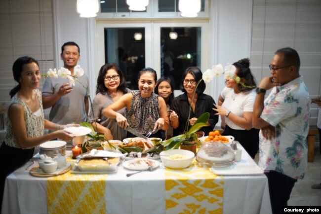 Tami Pariyesana - Thanksgiving bersama keluarga (foto: courtesy).