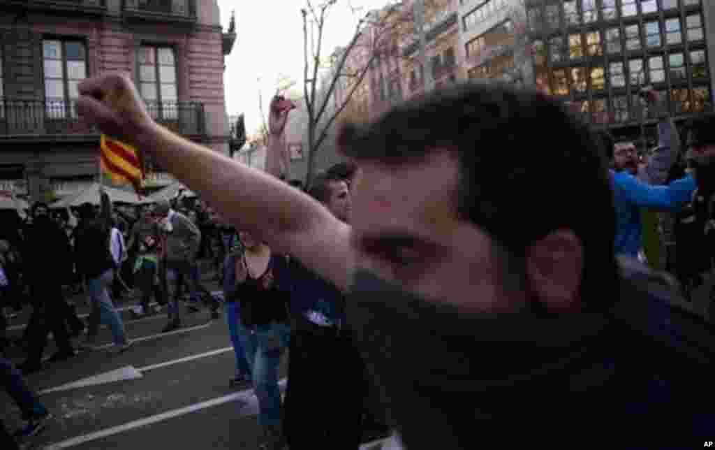 Las autoridades españolas indicaron que alrededor de 800.000 personas participaron de las protestas del 29 de marzo.