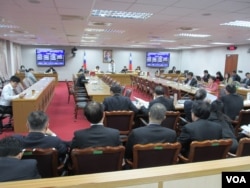 台湾立法院司法及法制委员会12月28号质询的情形