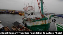 Around 600 Rohingya refugees and Bangladeshi migrants arrived at the coast of North Aceh with this Dragon Boat in early May.