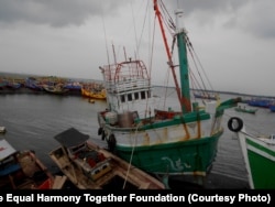 Around 600 Rohingya refugees and Bangladeshi migrants arrived at the coast of North Aceh with this Dragon Boat in early May. (Htike Htike/The Equal Harmony Together Foundation)
