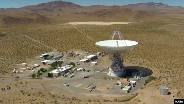 El asteroide que nos visitará el sábado será seguido por instalaciones astronómicas como esta en el desierto de Mojave, en California.