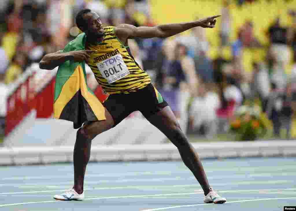 Usain&nbsp;Bolt, un spécialiste du sprint, est sextuple champion olympique. Sur cette photo,&nbsp;Bolt de la Jamaique célèbre sa victoire à la finale 200 mètres messieurs au championnat mondial d&#39;Athléthisme de l&#39;IAAF au stadium&nbsp;Luzhniki à&nbsp;Moscou, le&nbsp;17 août&nbsp;2013. REUTERS/Dylan Martinez (RUSSIA - Tags: SPORT ATHLETICS) - RTX12P19 &nbsp; 