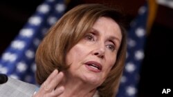 Pelosi retuvo su cargo para la próxima legislatura con 134 votos favor y 63 que votaron por su único contendiente, el representante Tim Ryan.