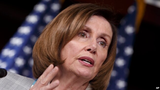 La demócrata Nancy Pelosi dijo que el gobierno es responsable del control en las fronteras.