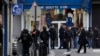 Париж: нападение на полицейский участок