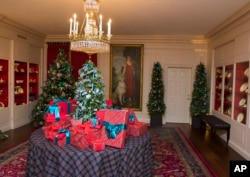 The China Room in the White House on Dec. 2, 2015, in Washington as Christmas decorations for 2015 are unveiled.