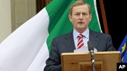 PM Irlandia, Enda Kenny mengatakan perekonomian Irlandia bergerak ke arah yang benar dengan bebas dari dana talangan (foto: dok). 