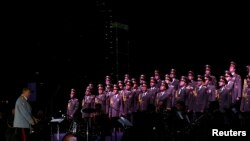 Des membres de l'armée rouge donne un spectacle à Beyrouth le 13 septembre 2014. 