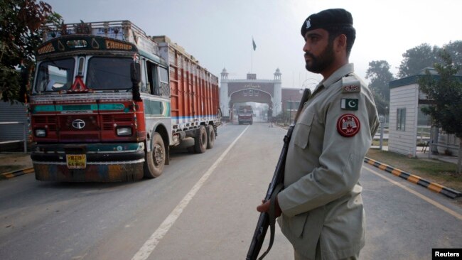 پاکستان اور بھارت کے درمیان تجارت واہگہ اور کشمیر کے راستے ہوتی تھی۔