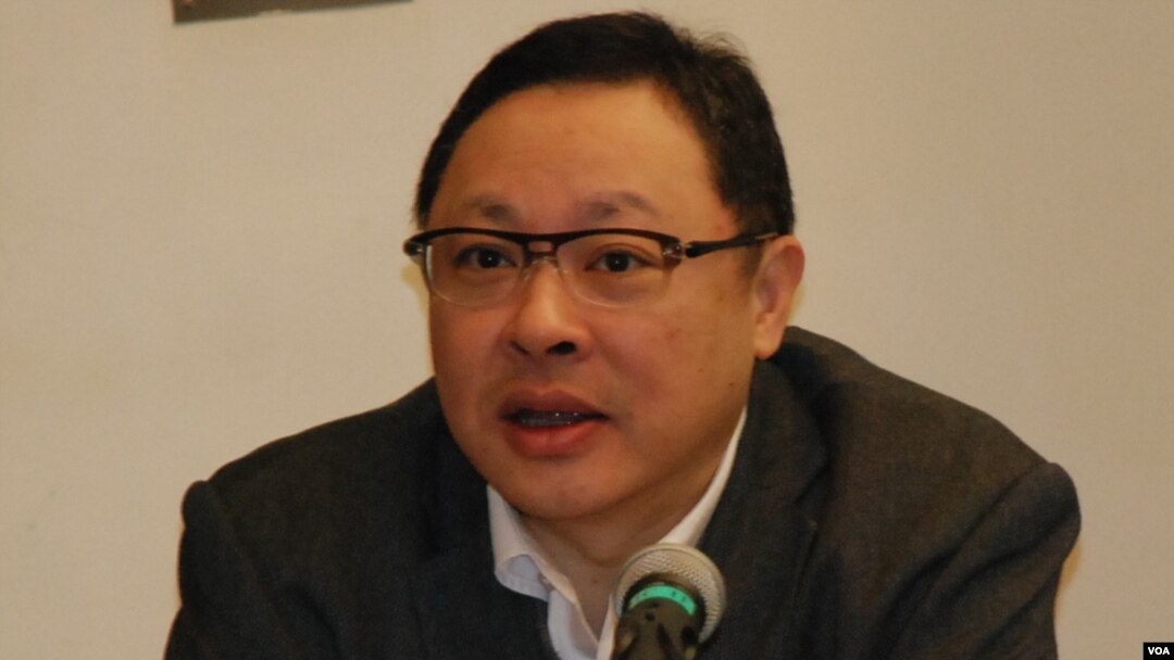 香港大學法律系副教授戴耀廷表示,釋法影響司法自治,令香港法治向低階發展(美國之音湯惠芸)