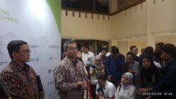 Wakil Menteri Keuangan (Wamenkeu) Suahasil Nazara usai mengikuti diskusi tentang Kerja Sama Pemerintah dengan Badan Usaha (KPBU) di gedung Kementerian Keuangan, Jakarta, Senin, 9 Maret 2020. (Foto: Sasmito Madrim/VOA)